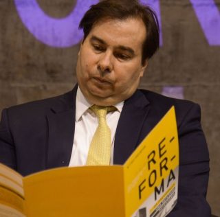 Foto Tânia Rêgo/Agência Brasil Maia promete empenho para aprovar reforma da Previdência