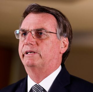 Foto Carolina Antunes/PR Bolsonaro diz que fogo não pode ser pretexto para sanções contra o Brasil