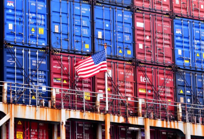 106993224-1640269721719-gettyimages-1237397239-China_Qingdao_Trade