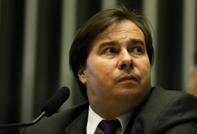 Brasília - O presidente da Câmara dos Deputados, Rodrigo Maia, durante sessão para votação da MPV 752/2016, no plenário da Câmara (Marcelo Camargo/Agência Brasil)
