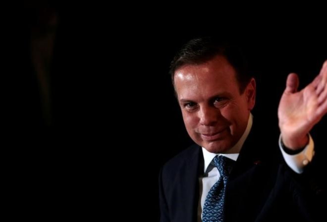 João Doria acena ao participar de evento em São Paulo
27/11/2017     REUTERS/Leonardo Benassatto