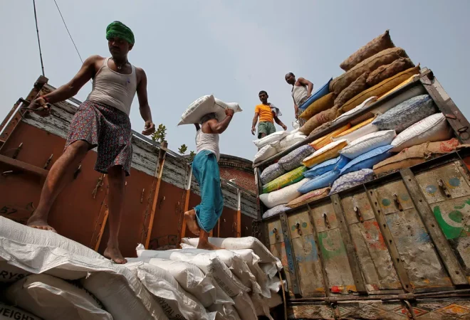 2018-11-14t085810z-802250530-rc1a819f6dd0-rtrmadp-3-india-economy-inflation