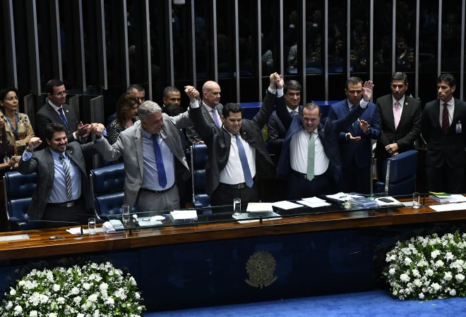 Mesa: senador Marcos do Val (PPS-ES);  senador Sérgio Petecão (PSD-AC);
presidente do Senado, senador Davi Alcolumbre (DEM-AP);  senador Wellington Fagundes (PR-MT).Foto: Marcos Oliveira/Agência Senado