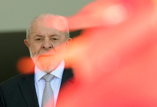 Brasília (DF), 19/02/2025 - O presidente Luiz Inácio Lula da Silva, recebe o primeiro-ministro português, Luís Montenegro (Fora de cuadro), para a 14ª Cimeira Brasil-Portugal, no Palácio do Planalto. O objetivo é discutir o fortalecimento da cooperação bilateral em áreas como defesa, segurança, justiça, ciência, meio ambiente, comércio, saúde e cultura.
Foto: Marcelo Camargo/Agência Brasil