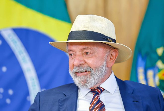 Brasília (DF), 14/01/2025 - Presidente da República, Luiz Inácio Lula da Silva, durante cerimônia de lançamento do programa Mais Professores, no Palácio do Planalto. Foto: Ricardo Stuckert/PR