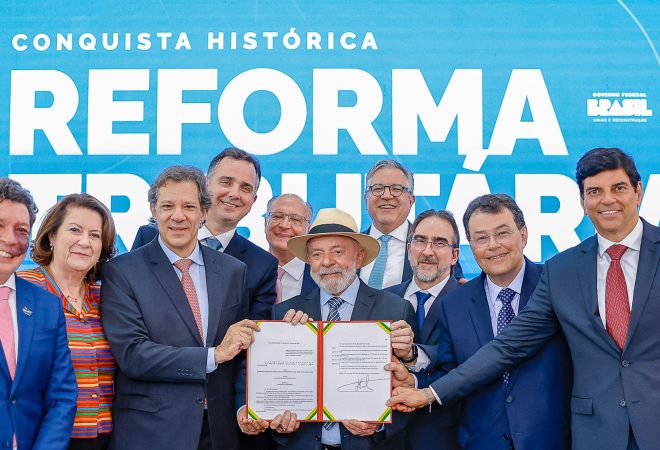 Brasília (DF), 16/01/2025 - Presidente da República, Luiz Inácio Lula da Silva, durante cerimônia de sanção do Projeto de Lei Complementar nº 68/2024 de regulamentação da Reforma Tributária, no Palácio do Planalto. Foto: Ricardo Stuckert/PR