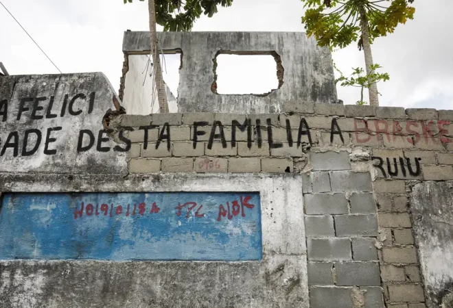 58_retro_2023_afundamento_de_mina_da_braskem_desaloja_milhares_em_maceio