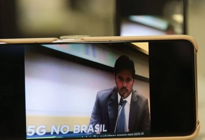 O ministro das Comunicações, Fábio Faria,concede entrevista coletiva na sede da Anatel,  sobre o edital de licitação para a implantação da tecnologia 5G no país.