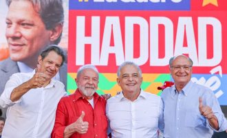 9jul2022---fernando-haddad-lula-marcio-franca-e-geraldo-alckmin-em-ato-em-diadema-sp-1657383766094_v2_4x3