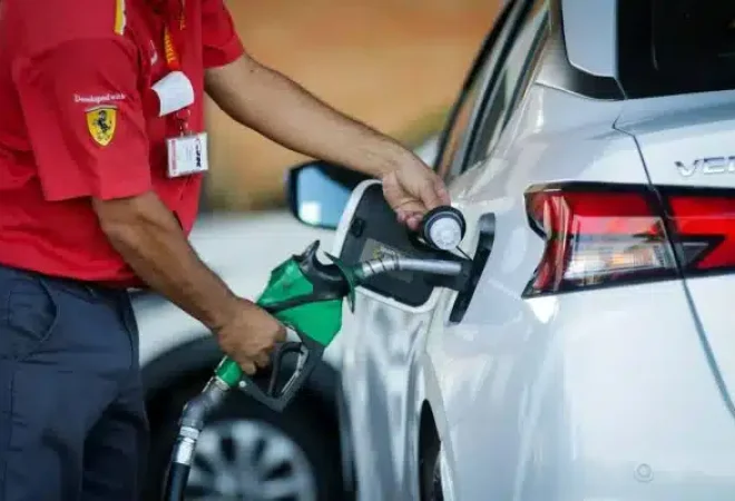 Aumento-no-preço-dos-combustíveis.-No-pagamento-pelo-crédito-o-preço-do-litro-da-gasolina-comum-ultrapassou-a-marca-de-R-8-em-alguns-postos-do-Distrito-Federal-2-600x400