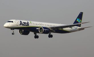 Azul_EmbraerE2