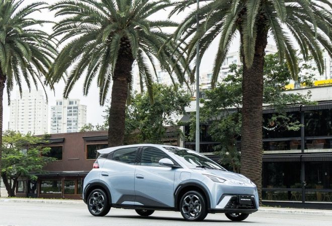 BYD Dolphin Mini é o primeiro carro elétrico a liderar as vendas varejo na história do Brasil