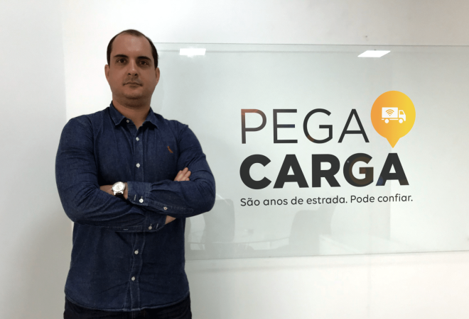 Bernardo Lage Pega Carga
