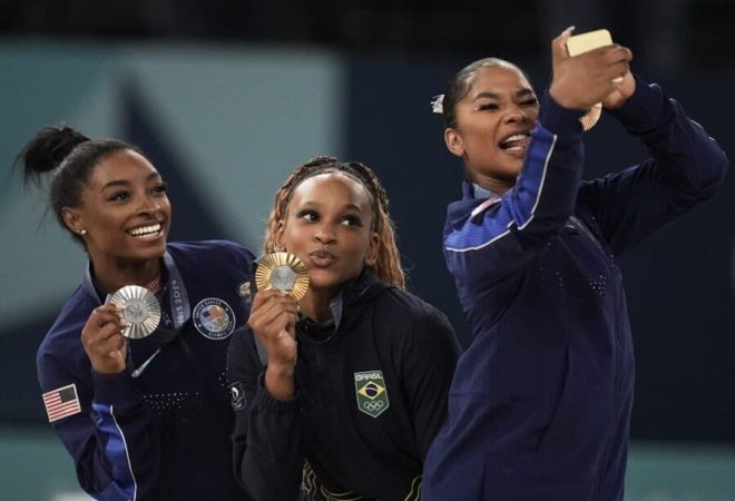 Biles Rebeca Jordan