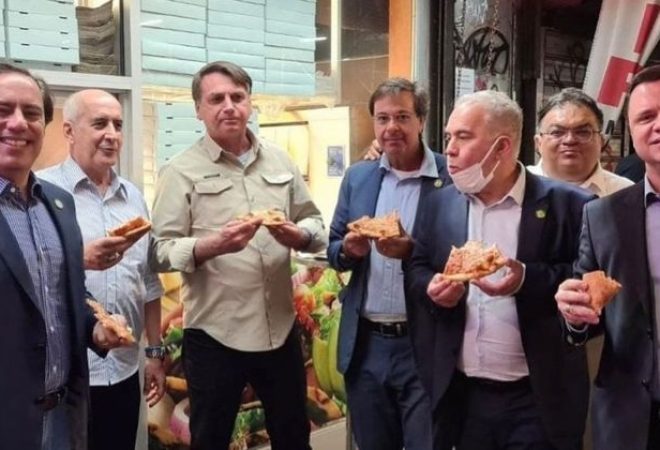 Bolsonaro e pizza