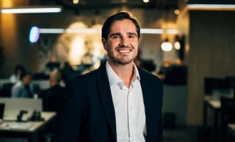 Bruno-Salari-diretor-de-MA-e-Relacoes-com-Investidores-da-Skyone