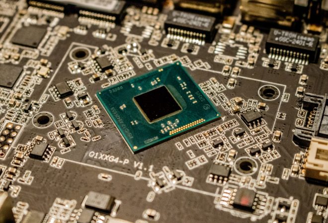 Escassez-de-semicondutores-deve-continuar-ate-metade-de-2022