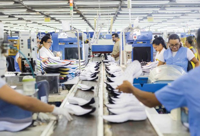 Esteira-de-producao-no-chao-de-fabrica