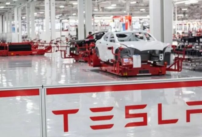 Fabrica-Tesla_00723621_0_