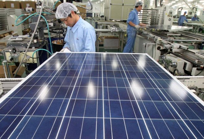 Fabricacao-de-modulo-fotovoltaico-na-China-Foto-Divulgacao-Jinko-Solar