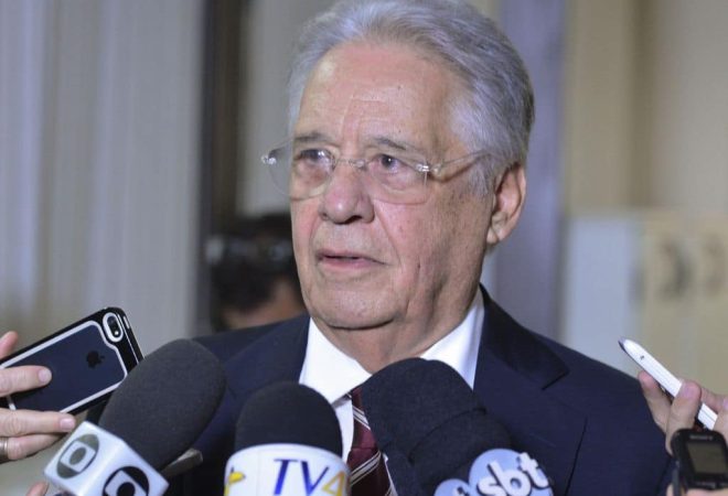 Brasília - O ex-presidente da  Fernando Henrique Cardoso fala à imprensa em reunião na sede da Executiva Nacional do PSDB (Valter Campanato/Agência Brasil)