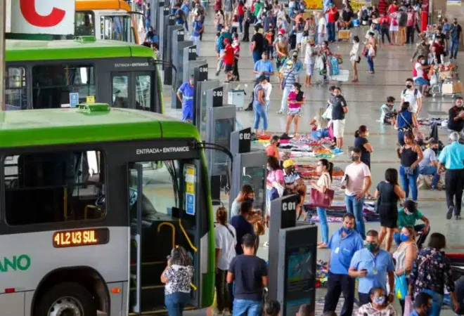 Lockdown-Brasilia-Rodoviaria-TransportePublico-Onibus-Aglomeracao-126-848x477