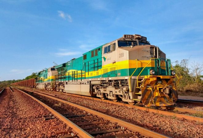 Locomotiva-Wabtec-na-EFVM_credito-Cristiano-Oliveira-Vale-1024x682