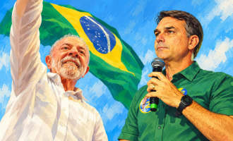 Lula e Flávio sob a Bandeira Brasileira