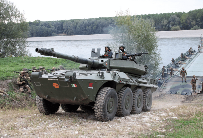 MPM-Italys-New-Centauro-II-Tank-Shown-Off-in-Rome