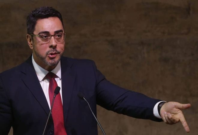O juiz Federal titular da 7ª Vara Federal Criminal do Rio de Janeiro, Marcelo Bretas, fala durante Simpósio de Combate à Corrupção, na Fundação Getúlio Vargas, no Rio de Janeiro.