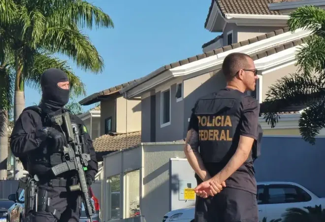 Operacao-da-PF-na-casa-de-Bolsonaro-6