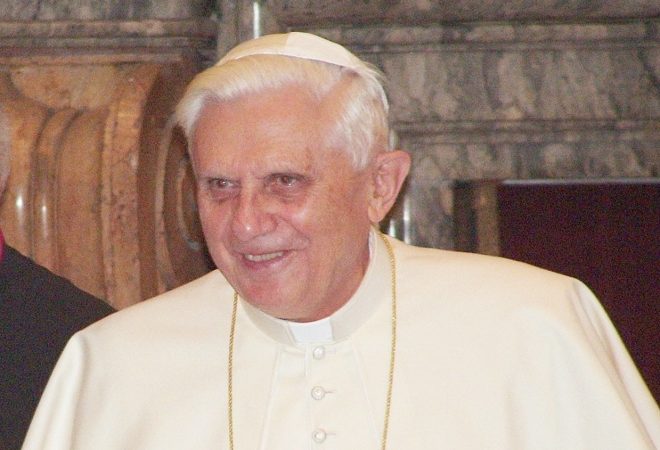 Pope_Benedictus_XVI_january,20_2006_(15)