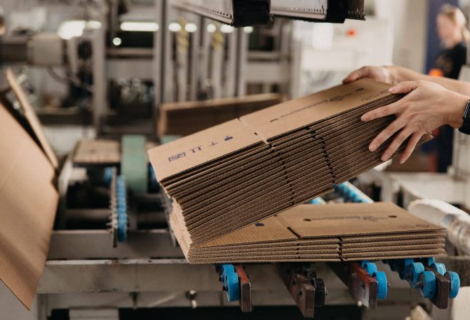 Production,Of,Corrugated,Cardboard,Conveyor