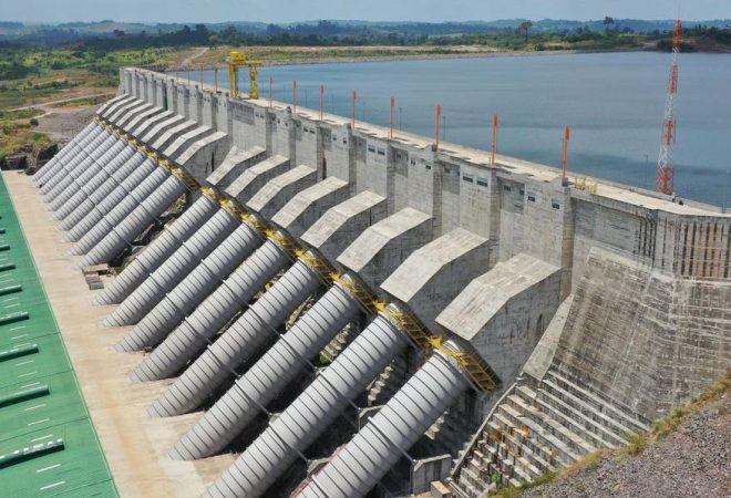 A Usina Hidrelétrica de Belo Monte é uma usina hidrelétrica brasileira da bacia do Rio Xingu, próximo ao município de Altamira, no norte do estado Pará
