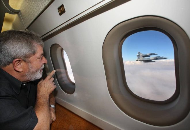 lula aviao