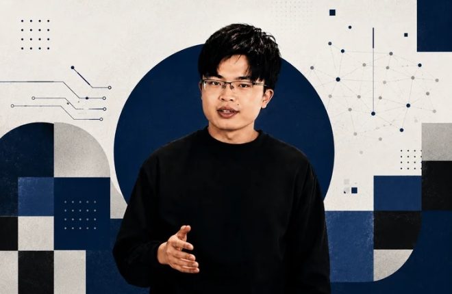 Yang Zhilin, fundador da Moonshot AI: o pesquisador de 34 anos que lidera a nova onda de startups de IA na China (YouTube/Reprodução/Fundo gerado por IA/Exame)