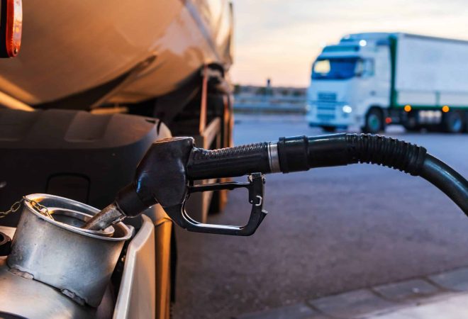 abastecimento-de-diesel-em-caminhoes-scaled