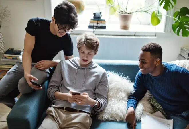 adolescentes_jovens_celular_comportamento_getty