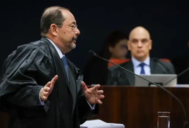 advogado_bolso_moraes-e1756912881924.jpg