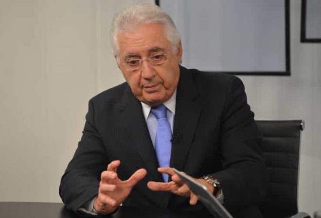 O ministro da Secretaria da Micro e Pequena Empresa, Guilherme Afif Domingos, participa do programa Espaço Público, O ministro fala sobre o trabalho à frente da pasta, que assumiu em 2013, com a missão de desburocratizar o empreendedorismo no país (Fabio Rodrigues Pozzebom/Agência Brasil)