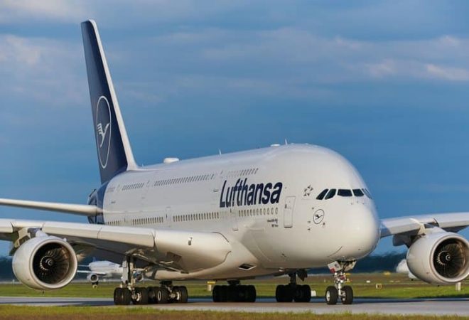 airbus-a380-lufthansa-perfil_widelg