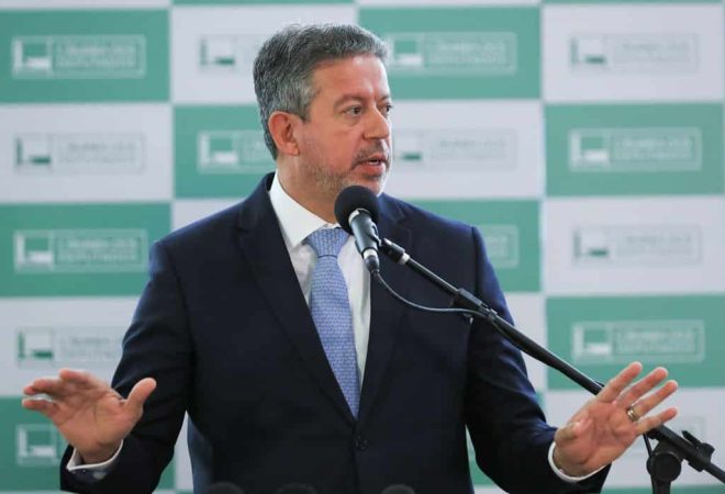 Brasília (DF) 23/03/2023 Presidente da Câmara dos deputados, Arthur Lira, durante coletiva a imprensa no salão verde da Câmara.2023