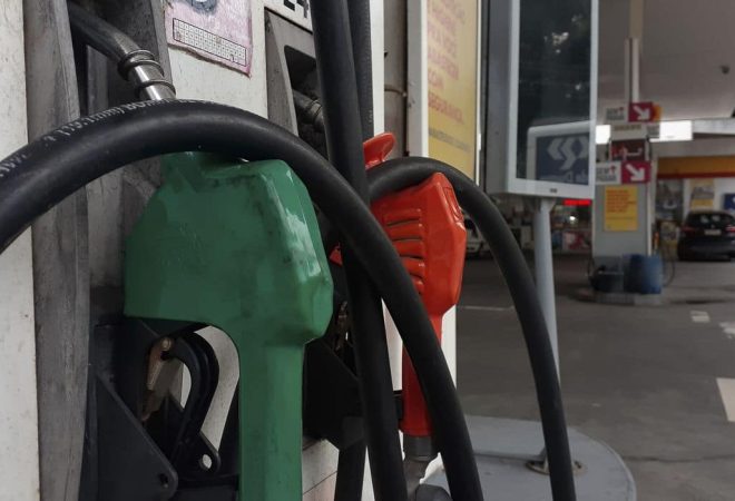 Petrobras reajusta em 12% o preço da gasolina nas refinarias a partir desta quinta-feira