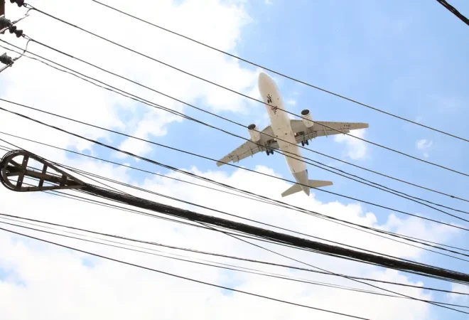 aviao_da_latam_bairro_de_jabaquara_rvrsa_abr_221020214302