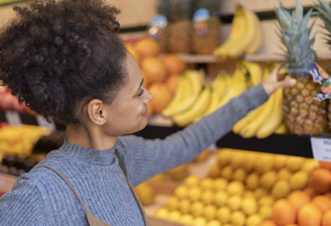 beautiful-young-woman-shopping-food