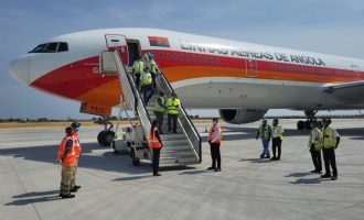 boeing-777-300-taag-angola-airlines-d2-teg-divulgacao_widelg