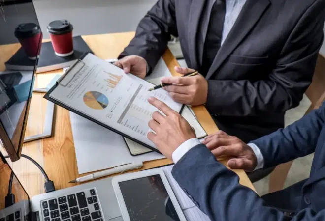 business-team-investment-working-with-computer-2022-11-15-15-26-42-utc-1024x683