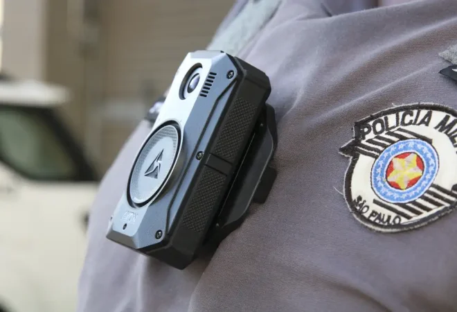 cameras_uniformes_de_policiais_militares_sao_paulo_rvrsa_abr_2804223638_0