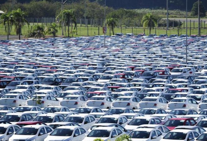 carros montadora pátio