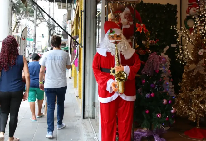 comercio_decoracao_de_natal_rvrsa_abr